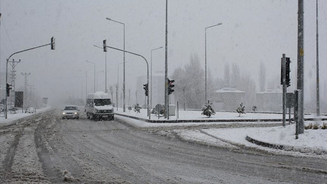 3 Şubat hava durumu: Meteoroloji’den sağanak yağış ve kar uyarısı