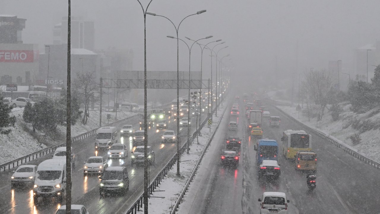 Meteoroloji tarih verdi: İstanbul'a kar geliyor