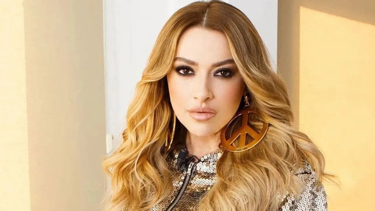 Hadise'den deprem için çağrı: Lütfen dünya bize yardım etsin