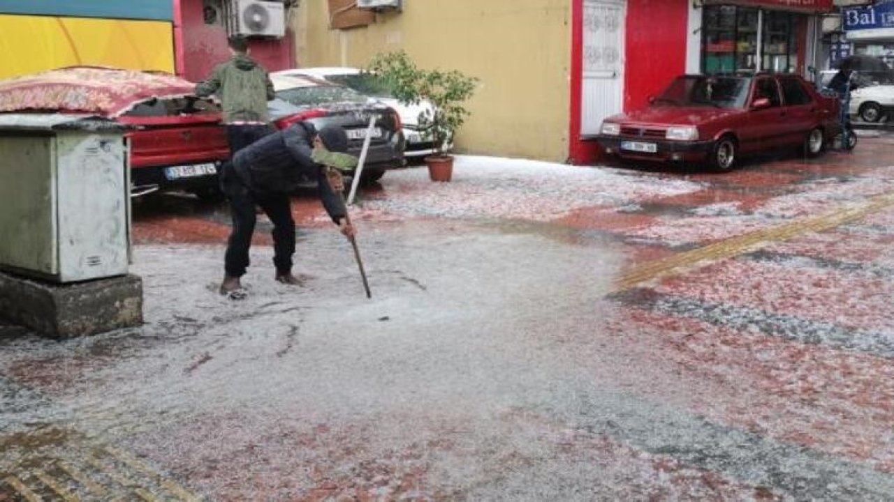 Mersin'de dolu yağışı