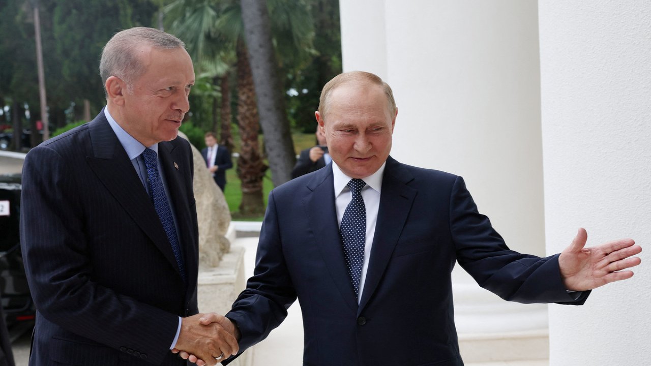 Erdoğan'ın Putin ile 4 Eylül'de Soçi'de görüşeceği öne sürüldü