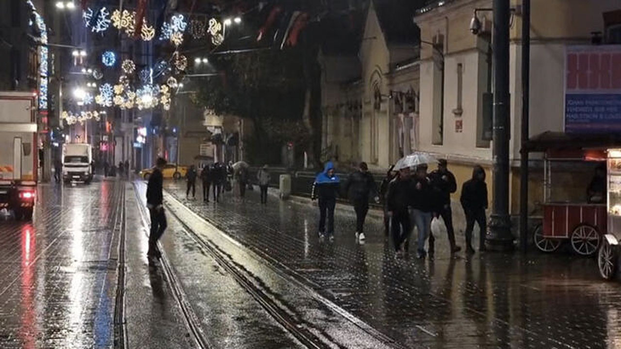 İstanbul'da yağmur: Meteoroloji’den fırtına uyarısı