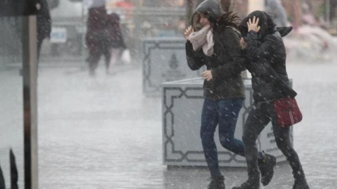 5 Nisan hava durumu: Meteoroloji'den 9 il için turuncu, 32 il için sarı kodlu uyarı