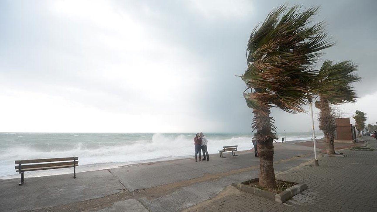 15 Nisan hava durumu: Meteoroloji’den Marmara ve Kıyı Ege için kuvvetli rüzgar uyarısı