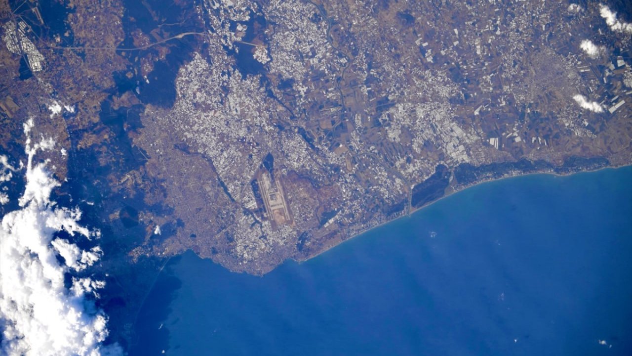Rus kozmonot Antalya'nın uzaydan fotoğrafını paylaştı