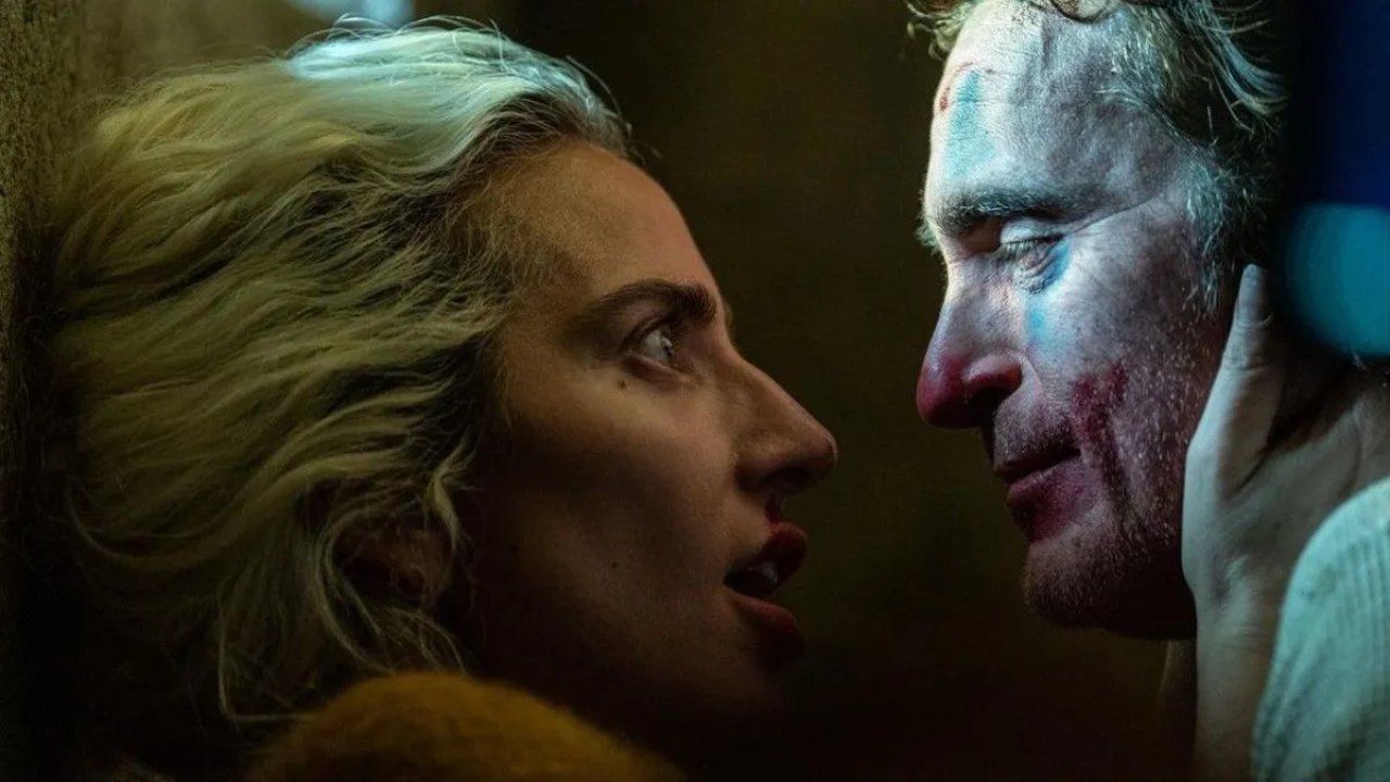 Joker'in devam filminden yeni kareler: Joaquin Phoenix ve Lady Gaga başrollerde