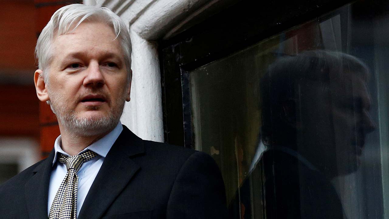 İngiliz parlamenterlerden ABD'ye çağrı: Assange'ın iadesini durdurun
