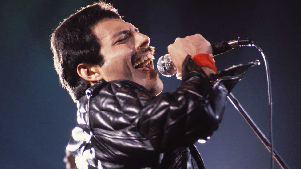 Freddie Mercury'nin özel eşyaları açık artırmaya çıkarılıyor