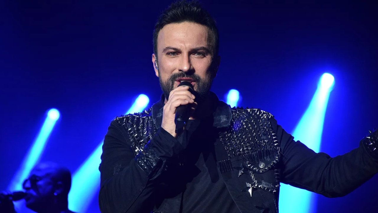 Tarkan'dan seçime öncesi 'Demokrasi' paylaşımı