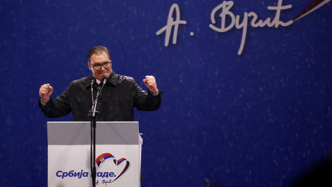 Sırbistan Devlet Başkanı partisinin liderliğinden istifa etti: Vuciç 11 senedir SNS'nin başındaydı