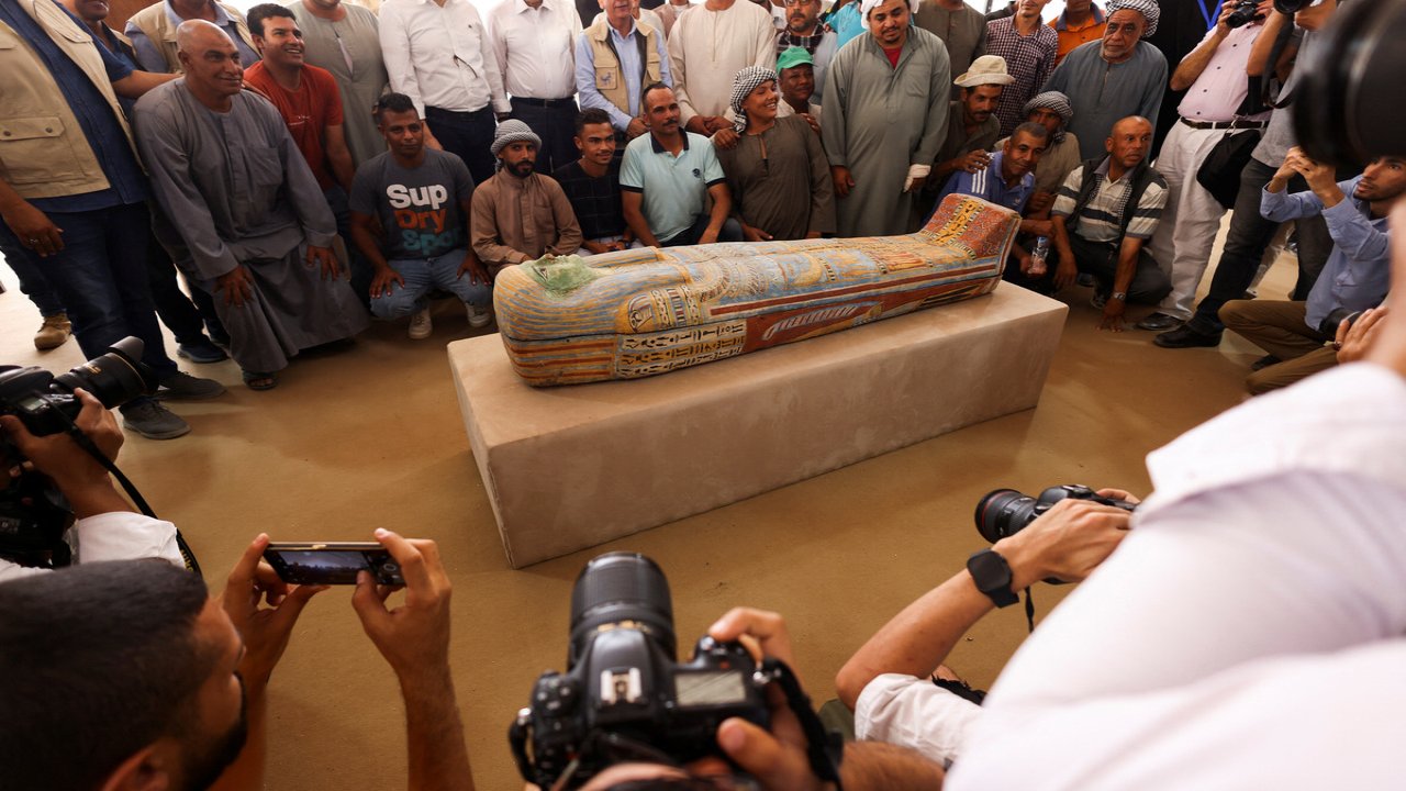 Mısır'ın Sakkara bölgesinde mumyalama atölyeleri keşfedildi