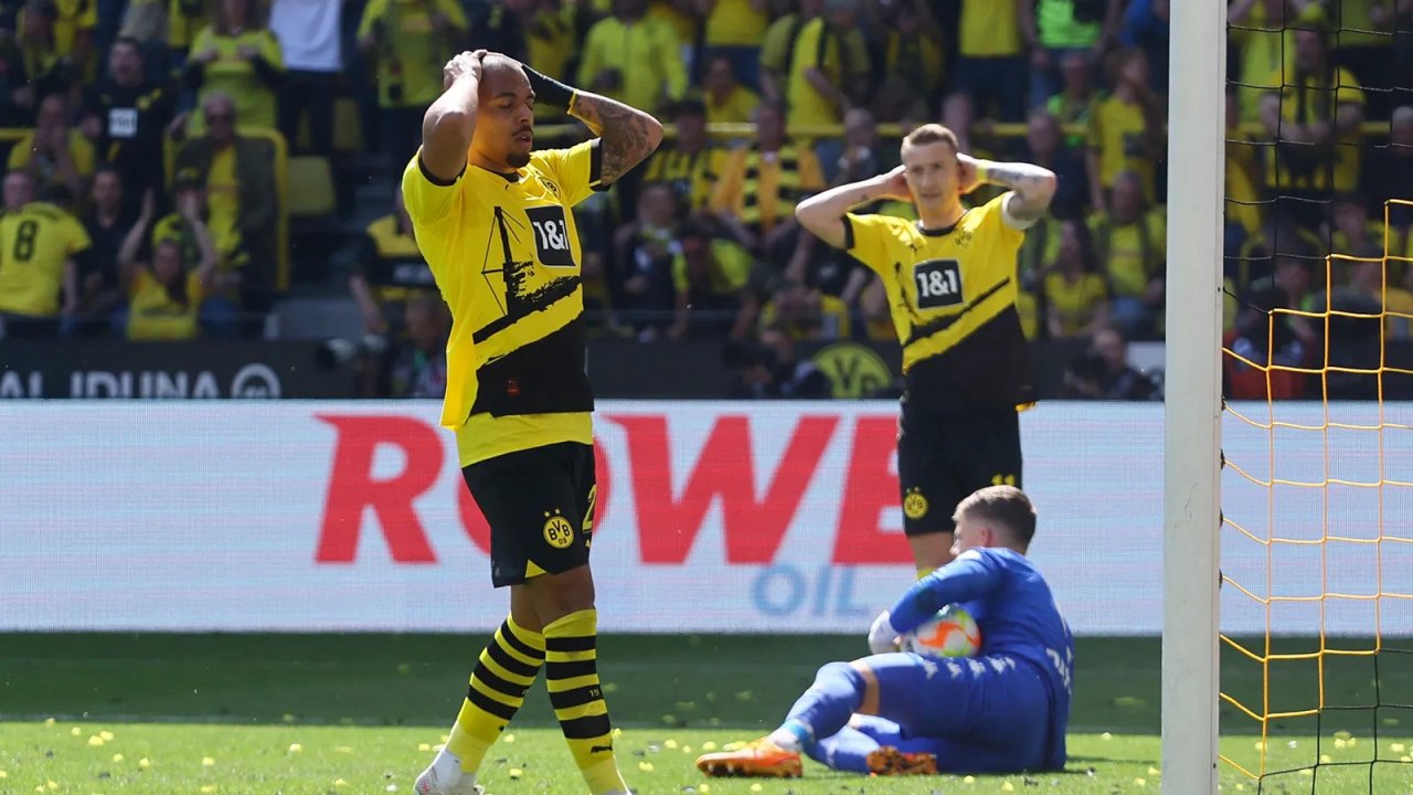 Dortmund son maçta kazanamadı, şampiyonluğu Bayern Münih'e kaptırdı