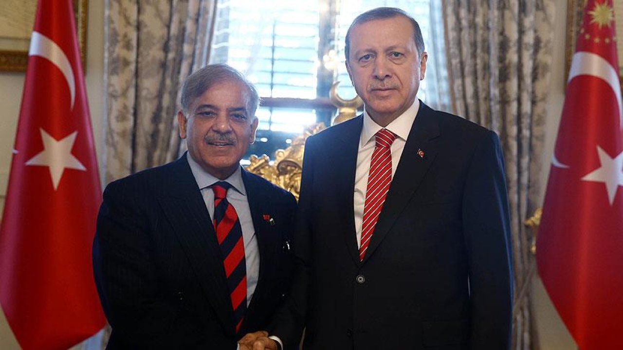 Pakistan Başbakanı Şerif, Erdoğan'ın yemin töreni için Ankara'ya geldi