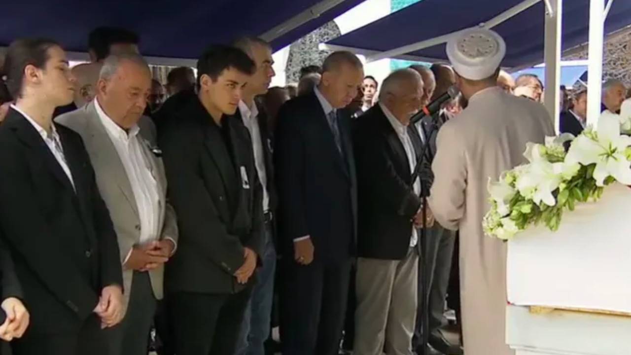 Erdoğan, Mehmet Barlas'ın cenazesine katıldı