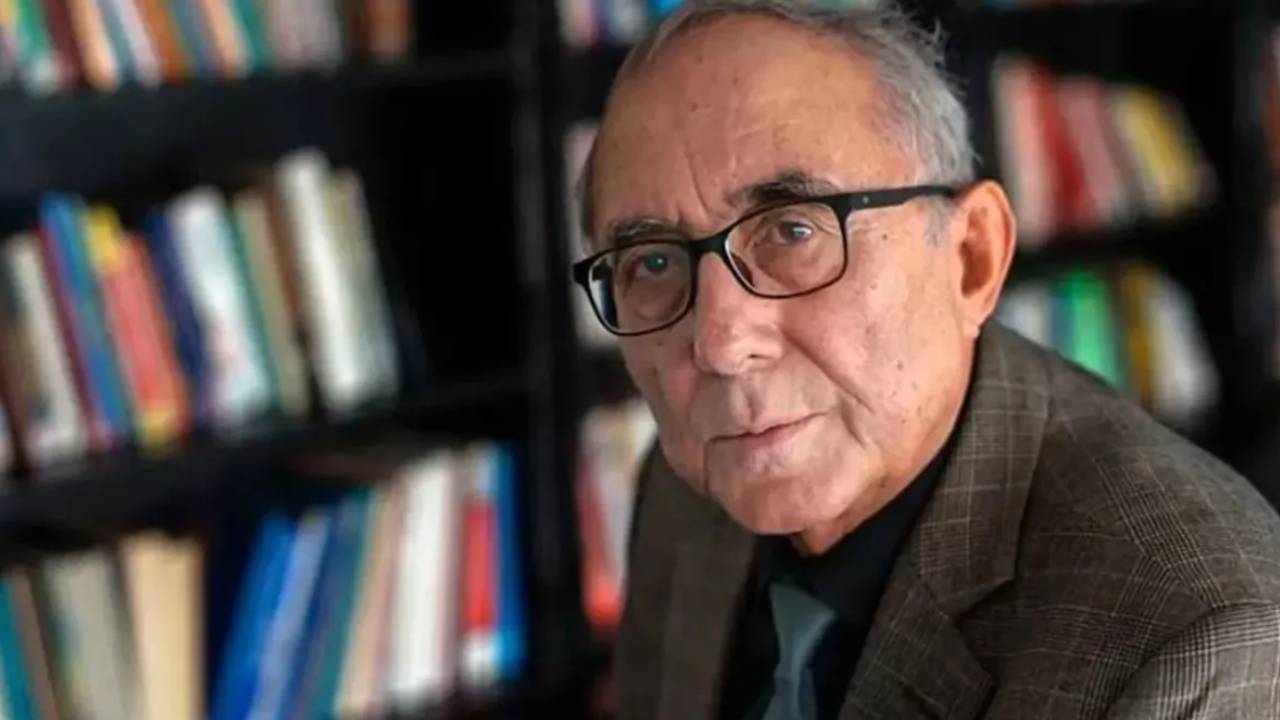 Hedef gösterilen Ataol Behramoğlu'nun Bitlis'teki okur buluşması engellendi