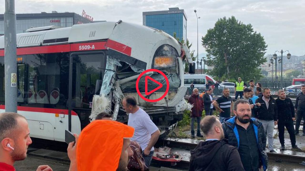 Samsun’da iki tramvay kafa kafaya çarpıştı: Biri ağır, 14 yaralı
