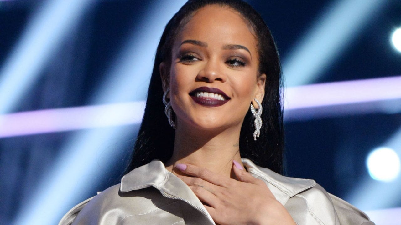 Yıllardır yeni albüm çıkarmayan Rihanna hala zirvede: Spotify'da dinlenme rekoru kırdı