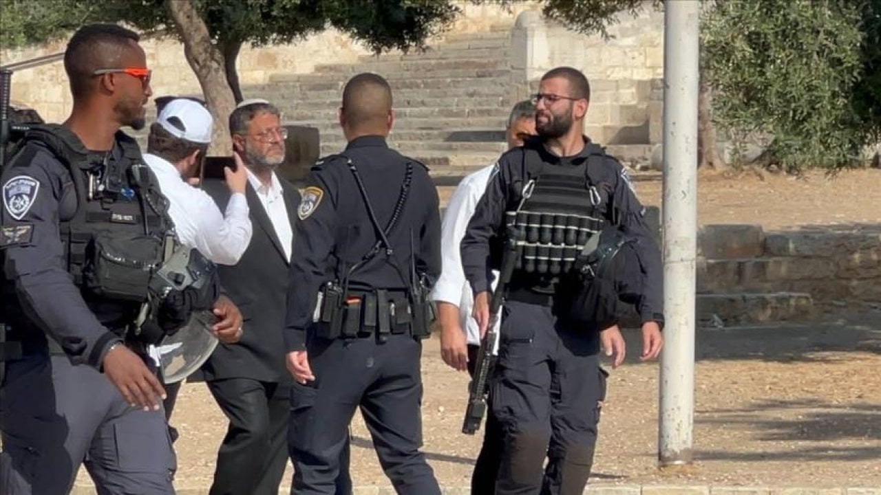 Doğu Kudüs'te gerginlik: Ulusal Güvenlik Bakanı Itamar Ben-Gvir'den Mescid-i Aksa'ya baskın