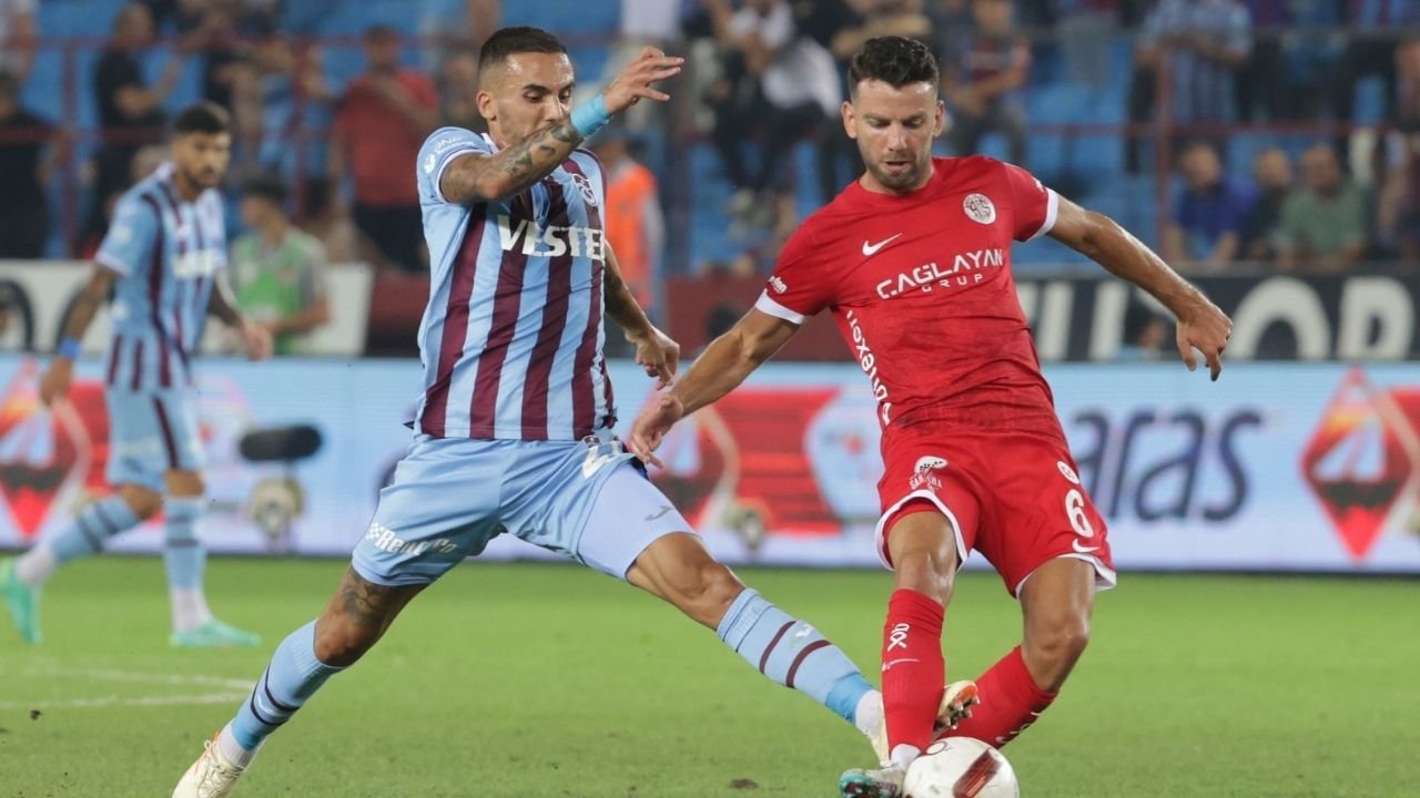 Trabzonspor, Bitexen Antalyaspor'u 1-0 yenerek lige 3 puanla başladı