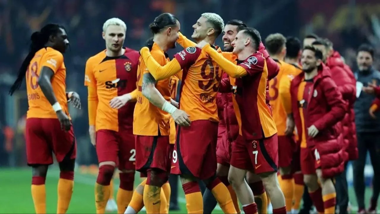 Galatasaray 'Devler Ligi'nde gruplara kalmak için sahaya çıkıyor
