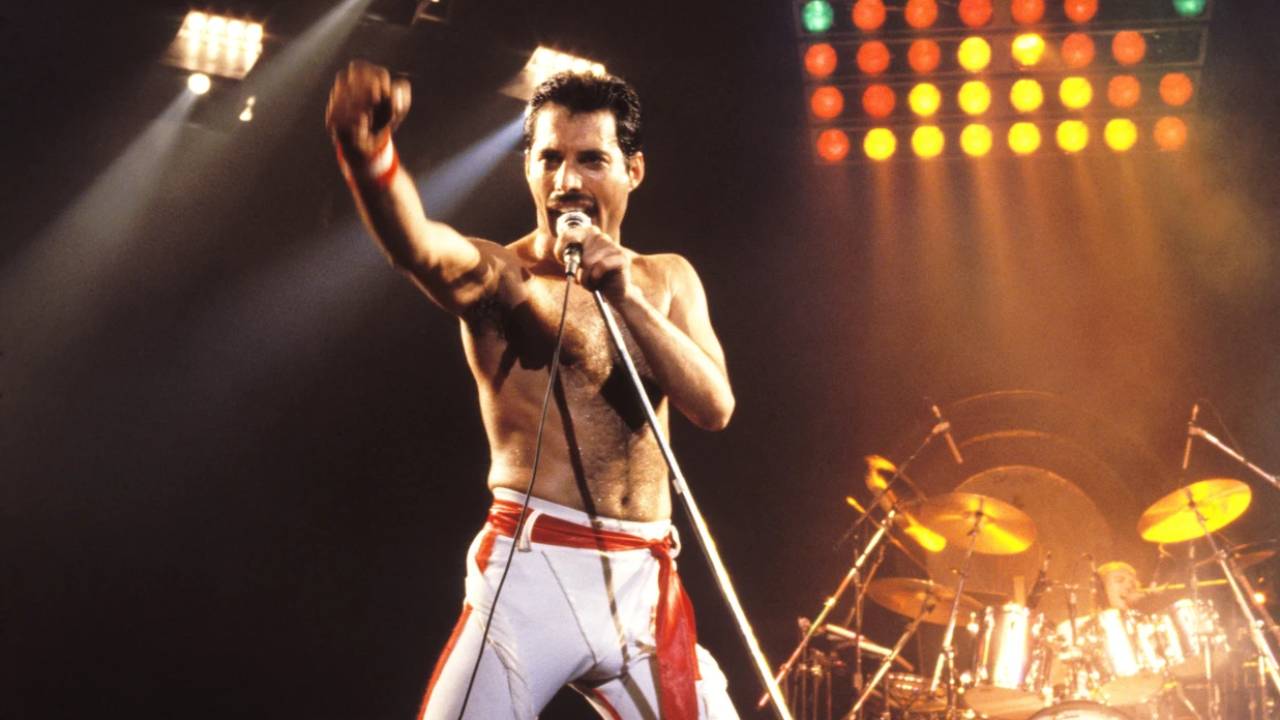 Freddie Mercury'nin piyanosu açık artırmada satıldı