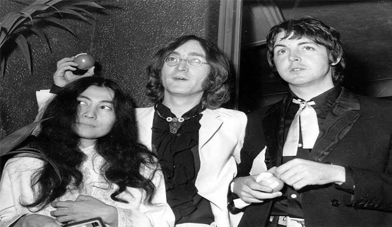 John Lennon’ın kayıp eşyaları bulundu