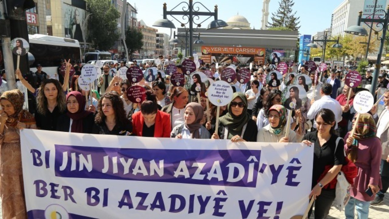 Van ve Mardin’de kadınlardan Mahsa Amini eylemleri: Tarihi direniş etrafında kenetlenelim