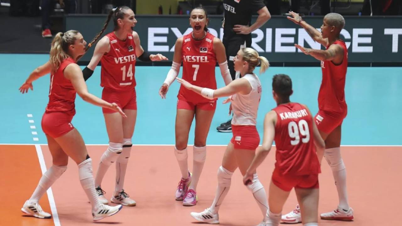 Türkiye A Milli Kadın Voleybol Takımı'ndan 5'te 5: Brezilya'yı 3-0 yendiler