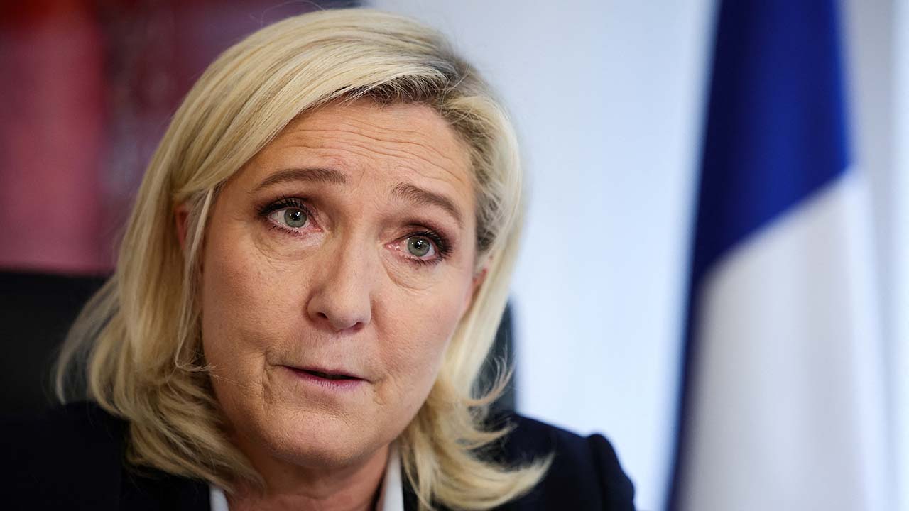 Paris Savcılığı: Marine Le Pen 'kamu kaynaklarını kötüye kullanmaktan' yargılanmalı