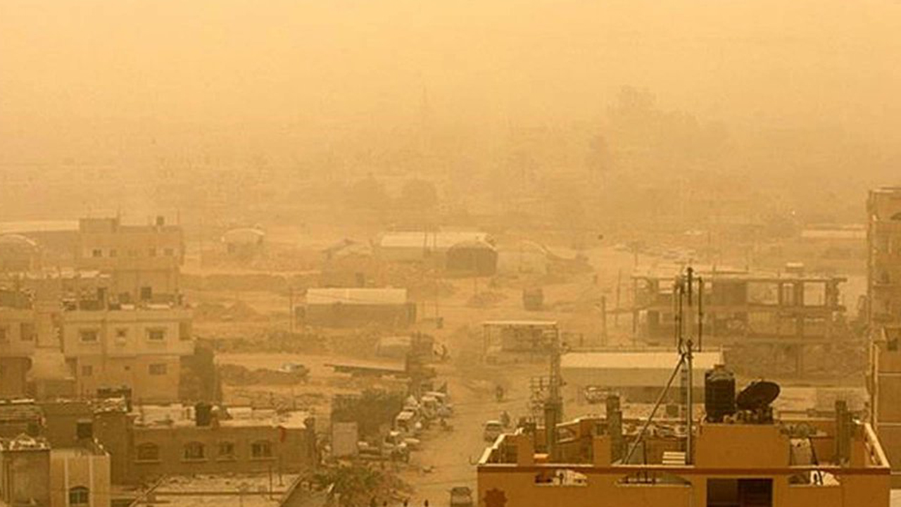 İran'da kum fırtınası: 2 bin 107 kişi hastaneye gitti
