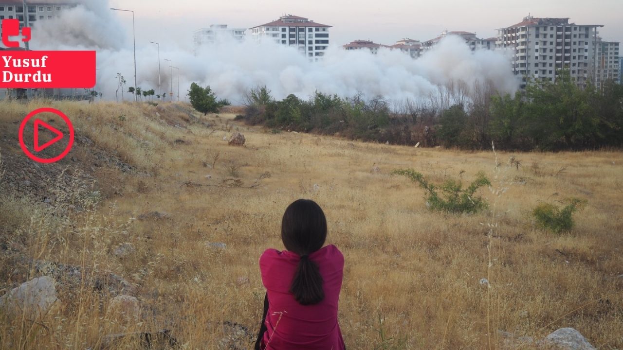 Evlerinin yıkılışını gözyaşlarıyla izleyen Esma Koç: Bütün hayallerimiz gitti