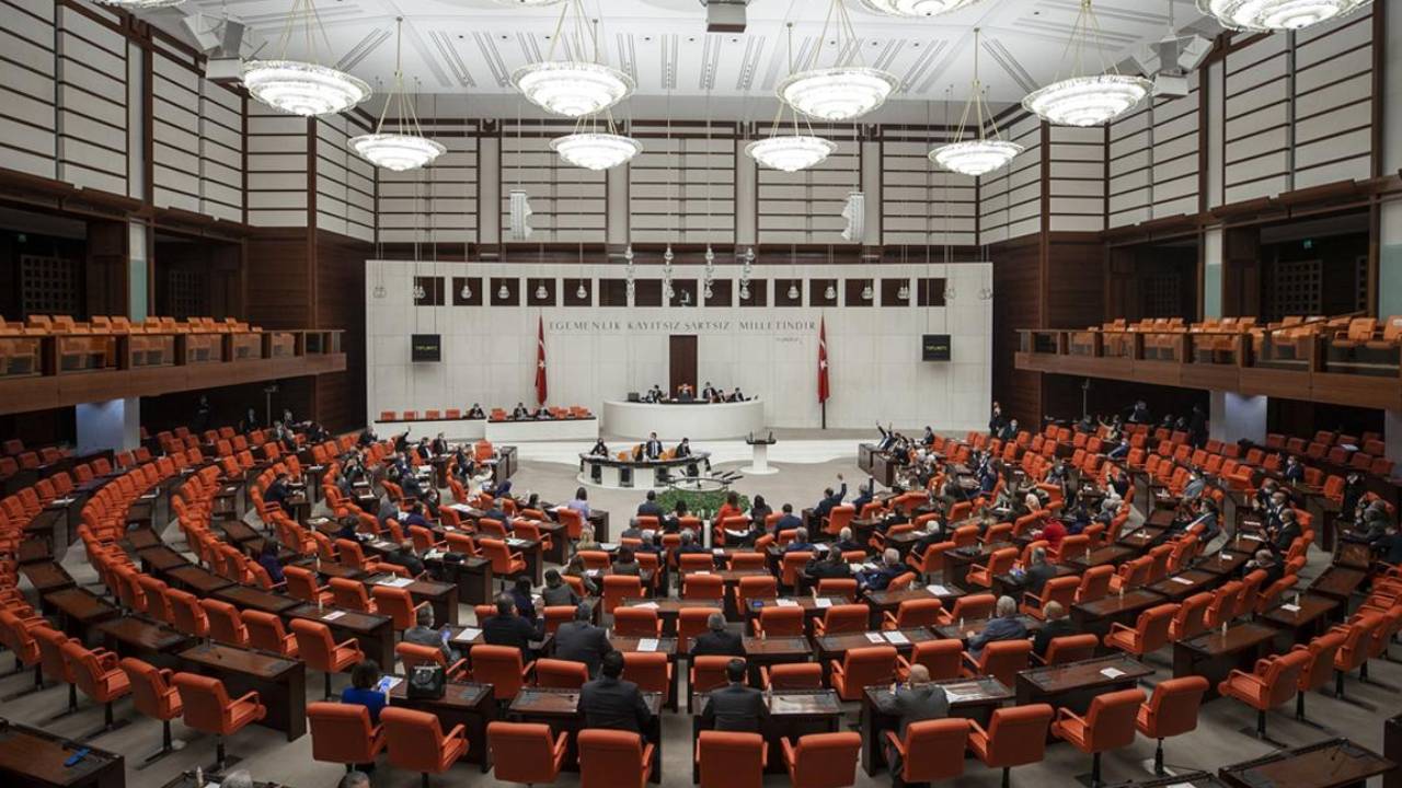 Meclis'te yeni yasama dönemi: Meclis Başkanı Kurtulmuş'tan 'yeni anayasa' vurgusu