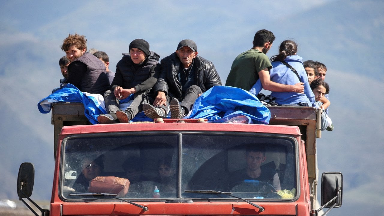 30 yıl sonra bir ilk: Ermenilerin göçü devam ederken BM misyonu Dağlık Karabağ'a ulaştı