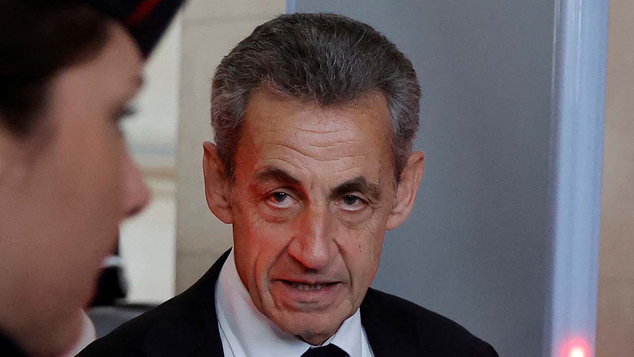 Sarkozy'e yeni soruşturma: 'Libya fonları' davasında tanığa baskı yapmakla suçlanıyor