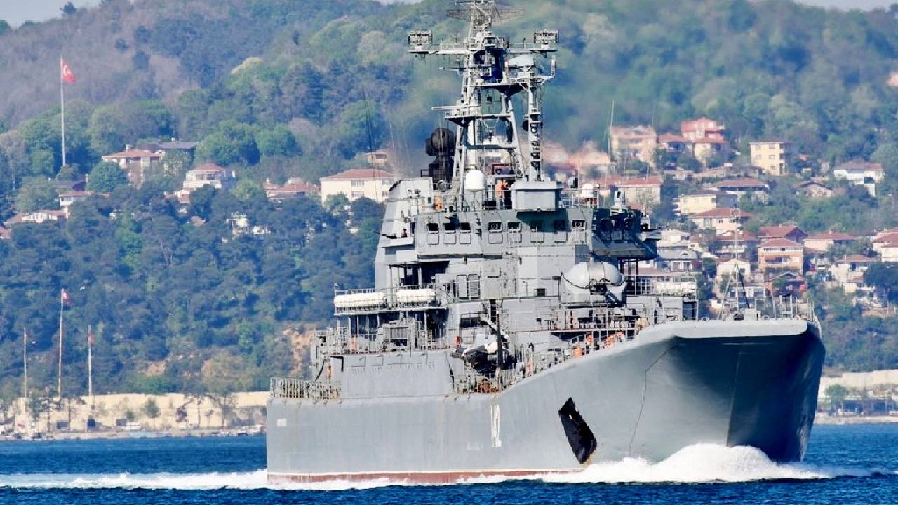 Rusya, Ukrayna saldırısında Karadeniz'deki büyük çıkarma gemisi Novoçerkassk'ın vurulduğunu doğruladı