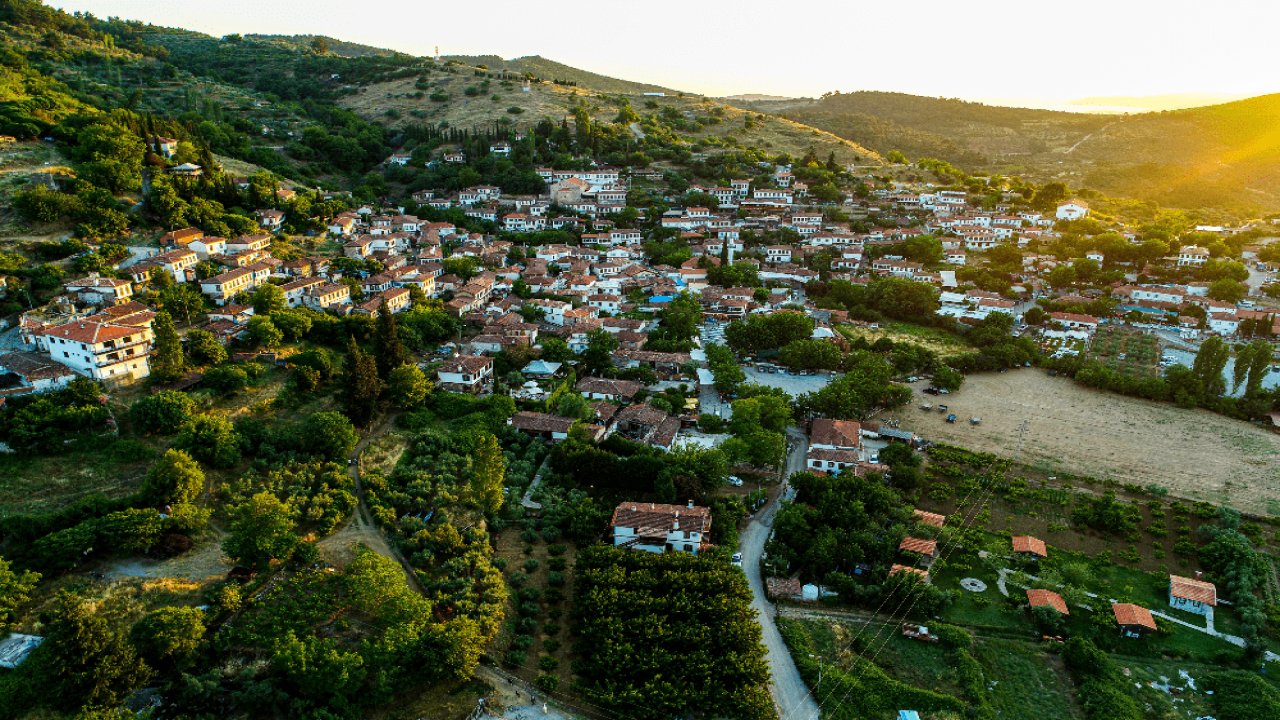 İzmir'e gelen herkes mutlaka ziyaret ediyor! Türkiye'nin en ünlü köyü oldu