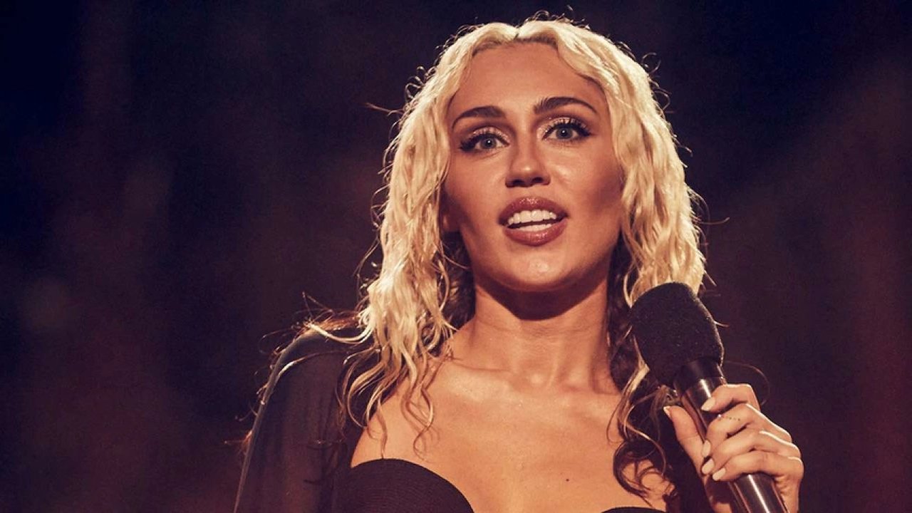 2023'ün müzik listelerine kadınlar damga vurdu: Liderlik Miley Cyrus'un