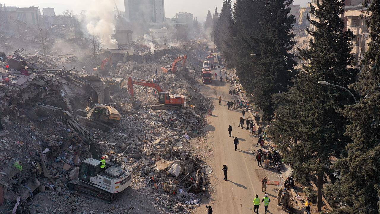 Depremlerin yıldönümüne 4 gün kala Ali Yerlikaya: Maraş depremlerinde 53 bin 537 öldü