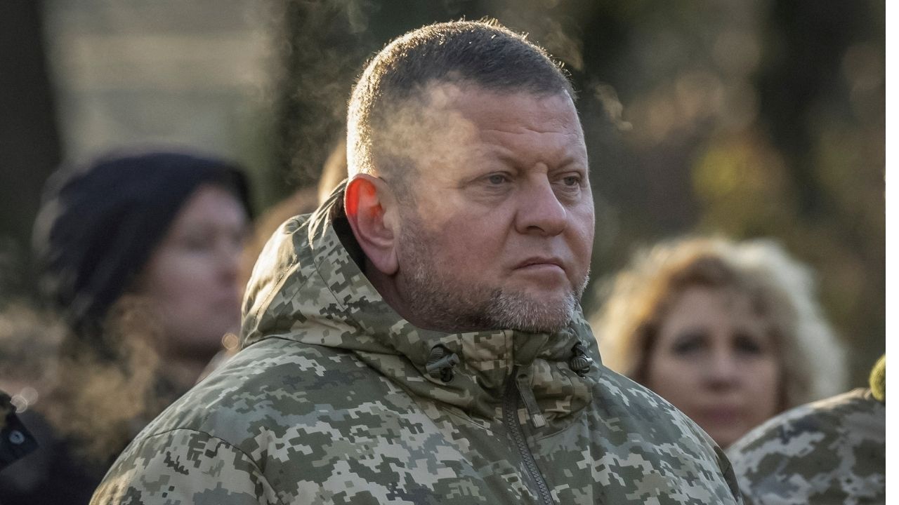 Ukrayna'da ordu yönetimi değişiyor: Genelkurmay Başkanı Zaluzhnyi görevden alındı