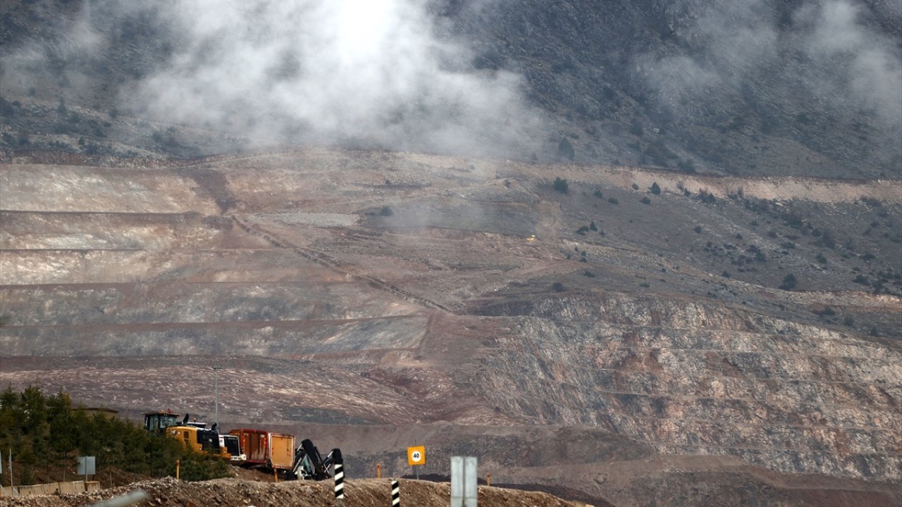 Türkiye'de 21 siyanürlü madenin 10'u fay hattı üzerinde
