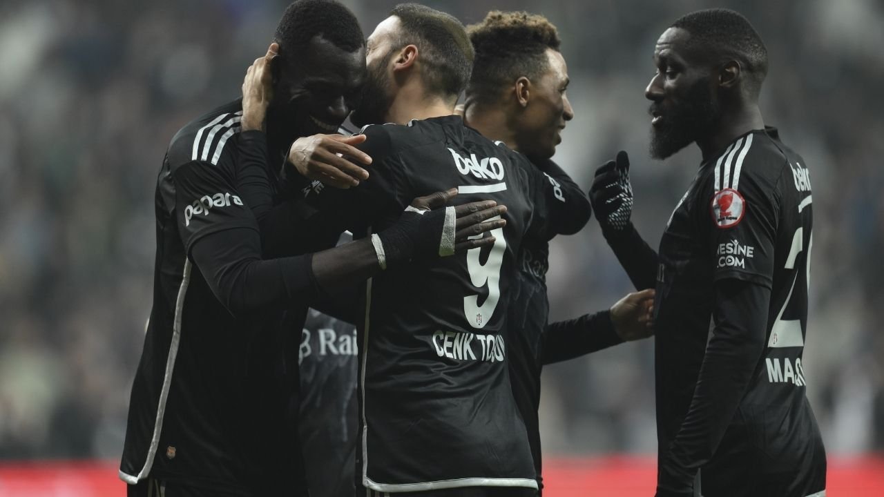Beşiktaş yarı finalde: Konyaspor'u 2-0 yendi