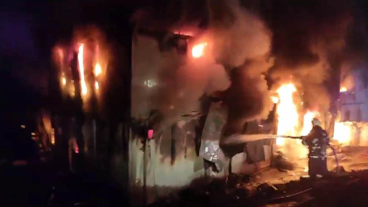 Maraş’ta TOKİ şantiyesinde işçilerin kaldığı konteynerde yangın