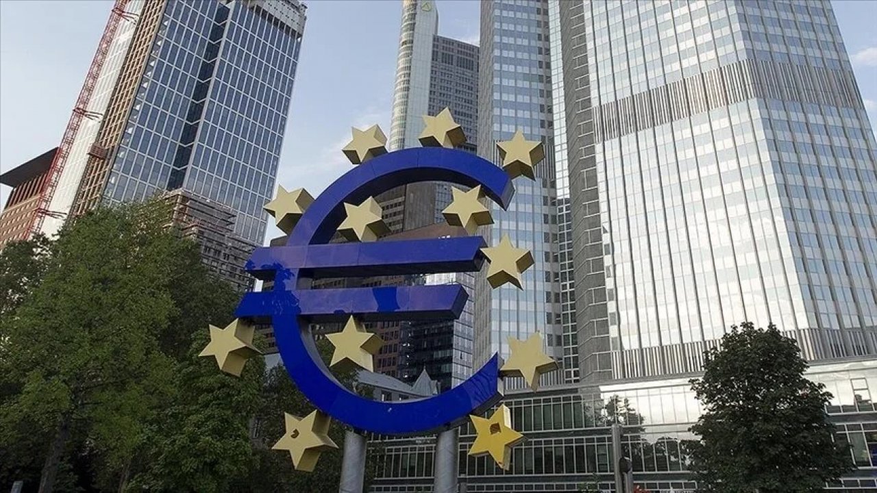 Avrupa Merkez Bankası 5 yıl aradan sonra faiz indirimine gitti