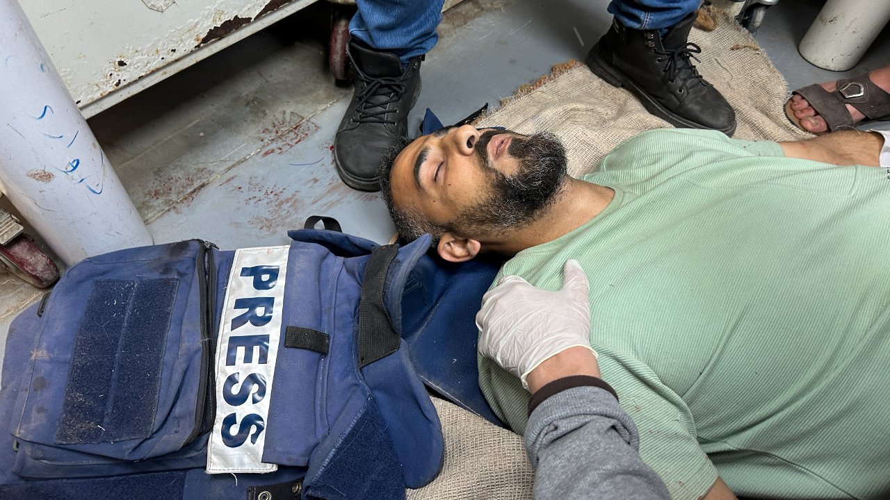 İsrail ordusu mülteci kampında gazetecileri hedef aldı: TRT Arapça muhabiri de yaralandı