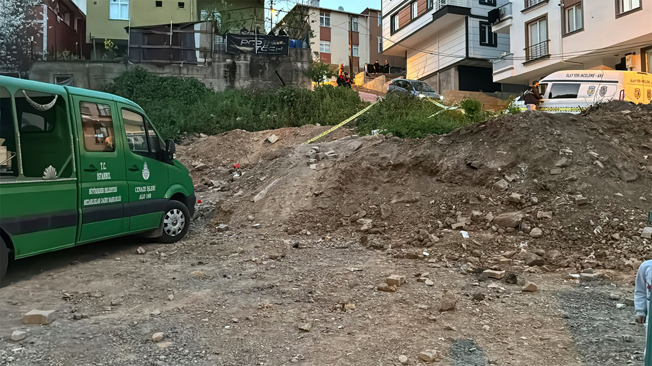 Sancaktepe’de boş arazide bebek cesedi bulundu: Anne ve baba gözaltına alındı