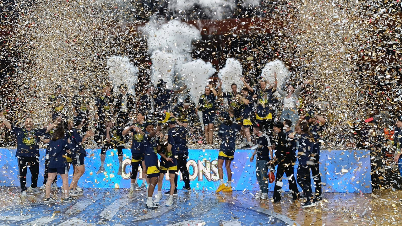 Fenerbahçe Alagöz Holding üst üste ikinci kez Euroleague şampiyonu