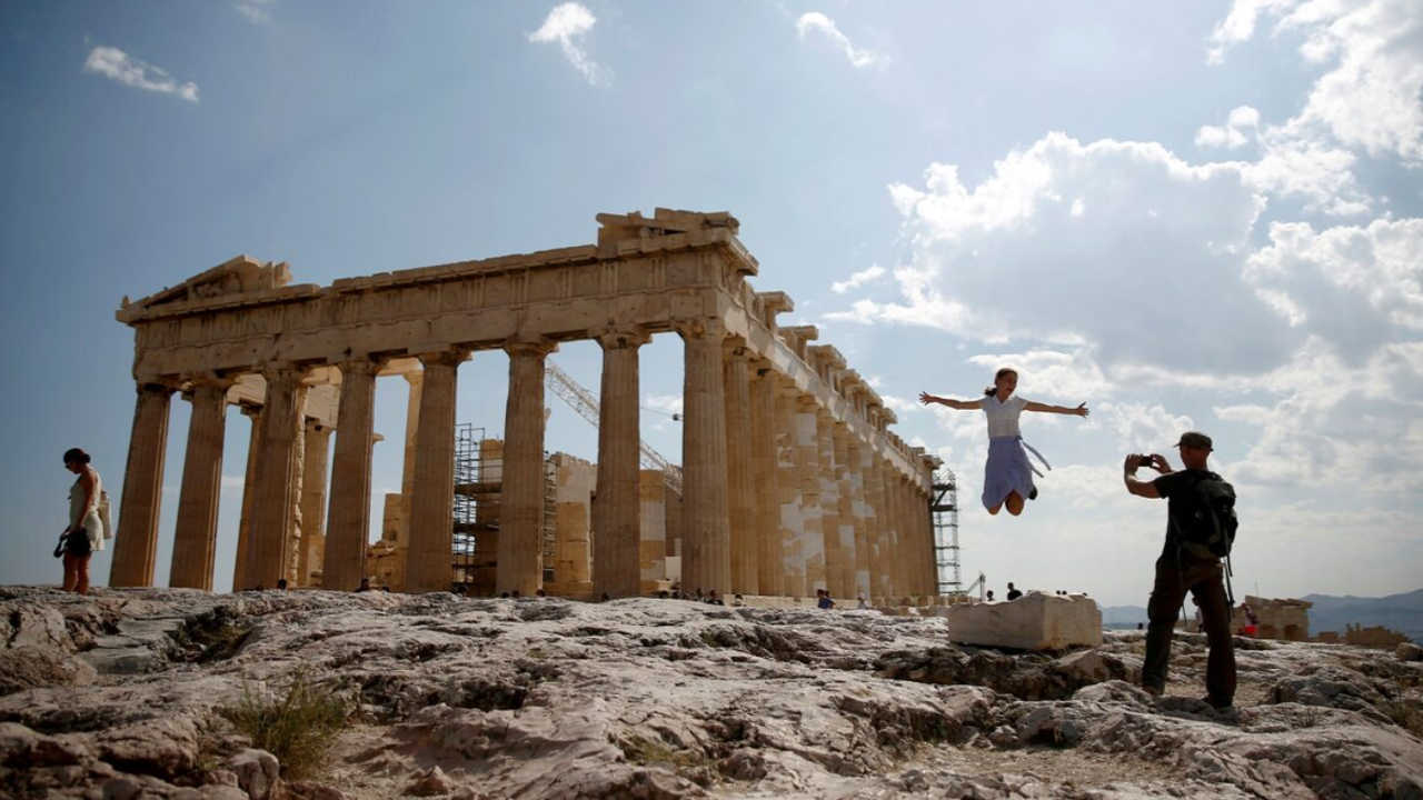 Akropolis'te 'zenginlere özel' 5 bin euroluk tur, arkeologları kızdırdı