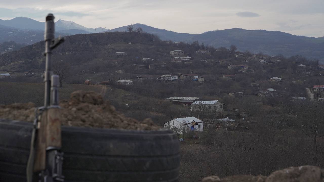 'Uzun zamandır beklenen tarihi olay': Ermenistan 4 sınır köyünü Azerbaycan'a iade edecek