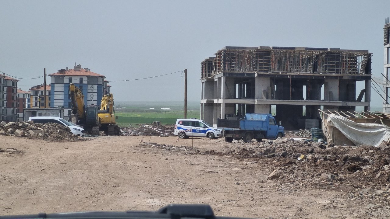 Diyarbakır'da iş cinayeti: Üzerine inşaat demiri düşen işçi öldü