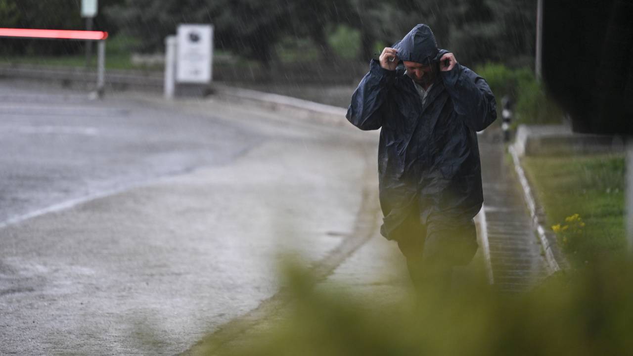 Ankara Valiliği'nden sağanak yağış uyarısı: Saat verildi
